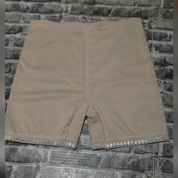 Women's Shapewear Shorts - Black and Cream - Picture 11 of 11